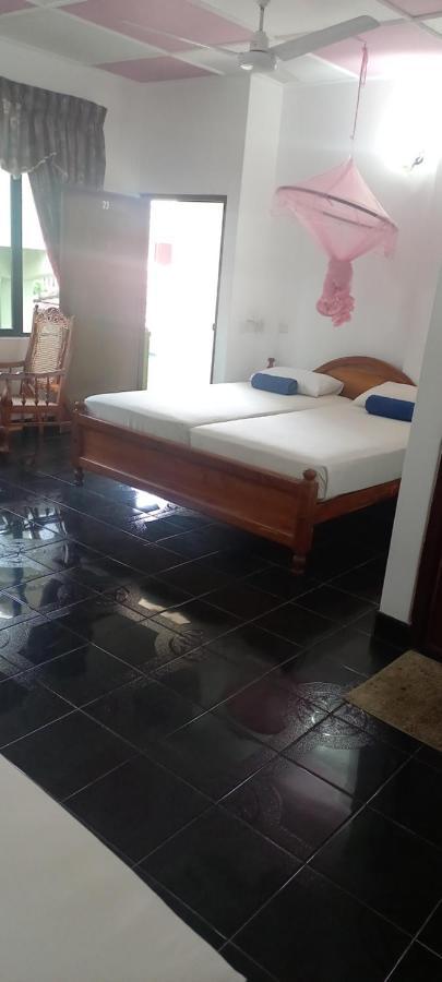 Ocean View Tourist Guest House At Negombo Beach Near The Airport ภายนอก รูปภาพ