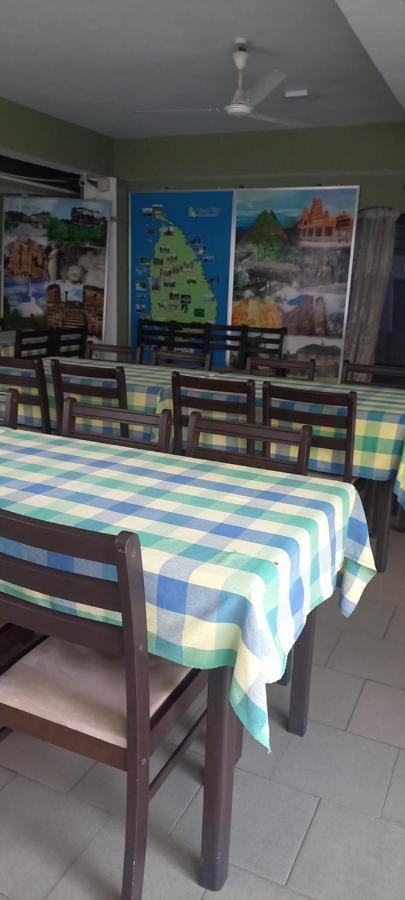 Ocean View Tourist Guest House At Negombo Beach Near The Airport ภายนอก รูปภาพ