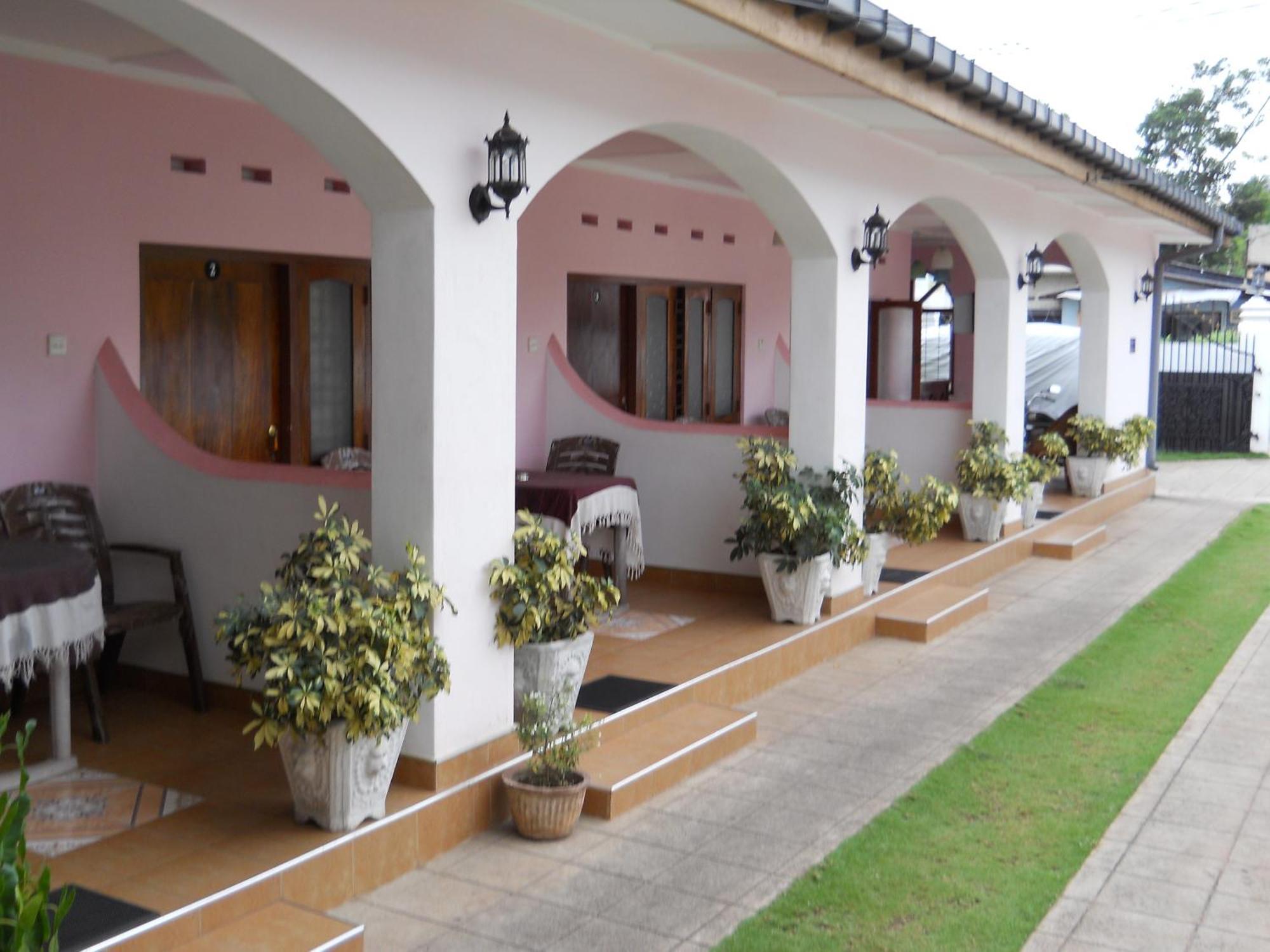 Ocean View Tourist Guest House At Negombo Beach Near The Airport ภายนอก รูปภาพ