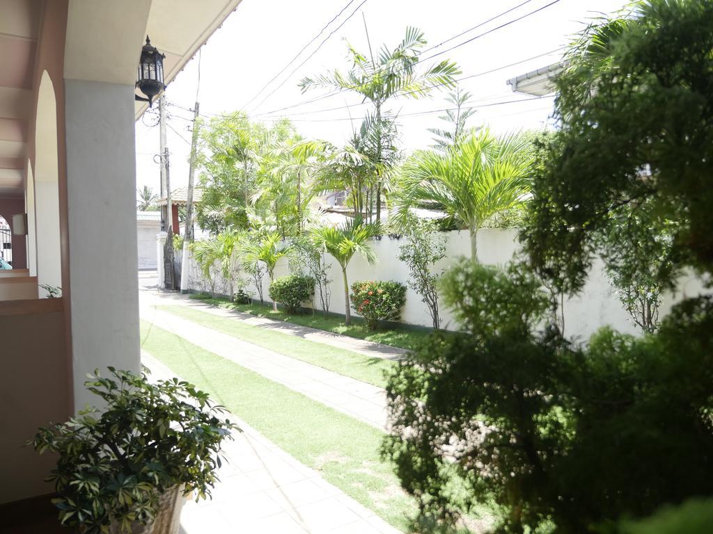 Ocean View Tourist Guest House At Negombo Beach Near The Airport ภายนอก รูปภาพ