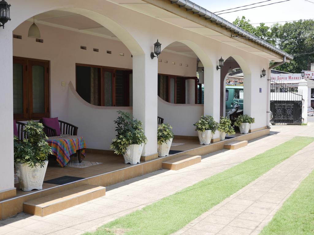 Ocean View Tourist Guest House At Negombo Beach Near The Airport ภายนอก รูปภาพ